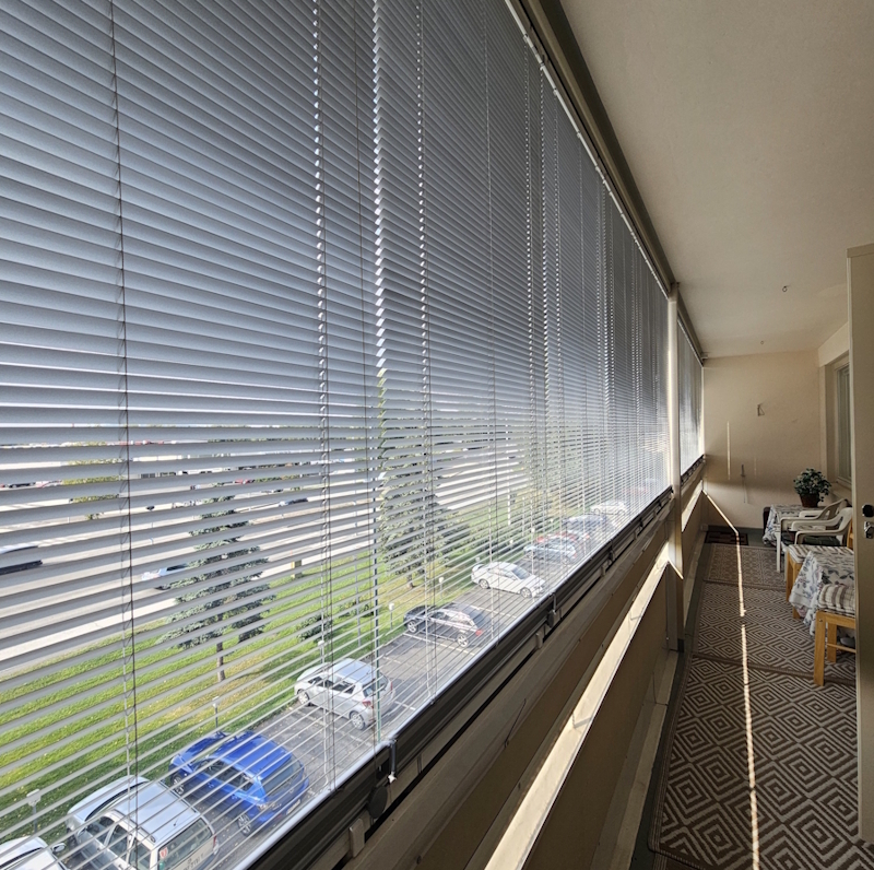 Parvekelasien huolto pitää ulkotilasi viihtyisänä